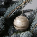 at0070_03.jpg